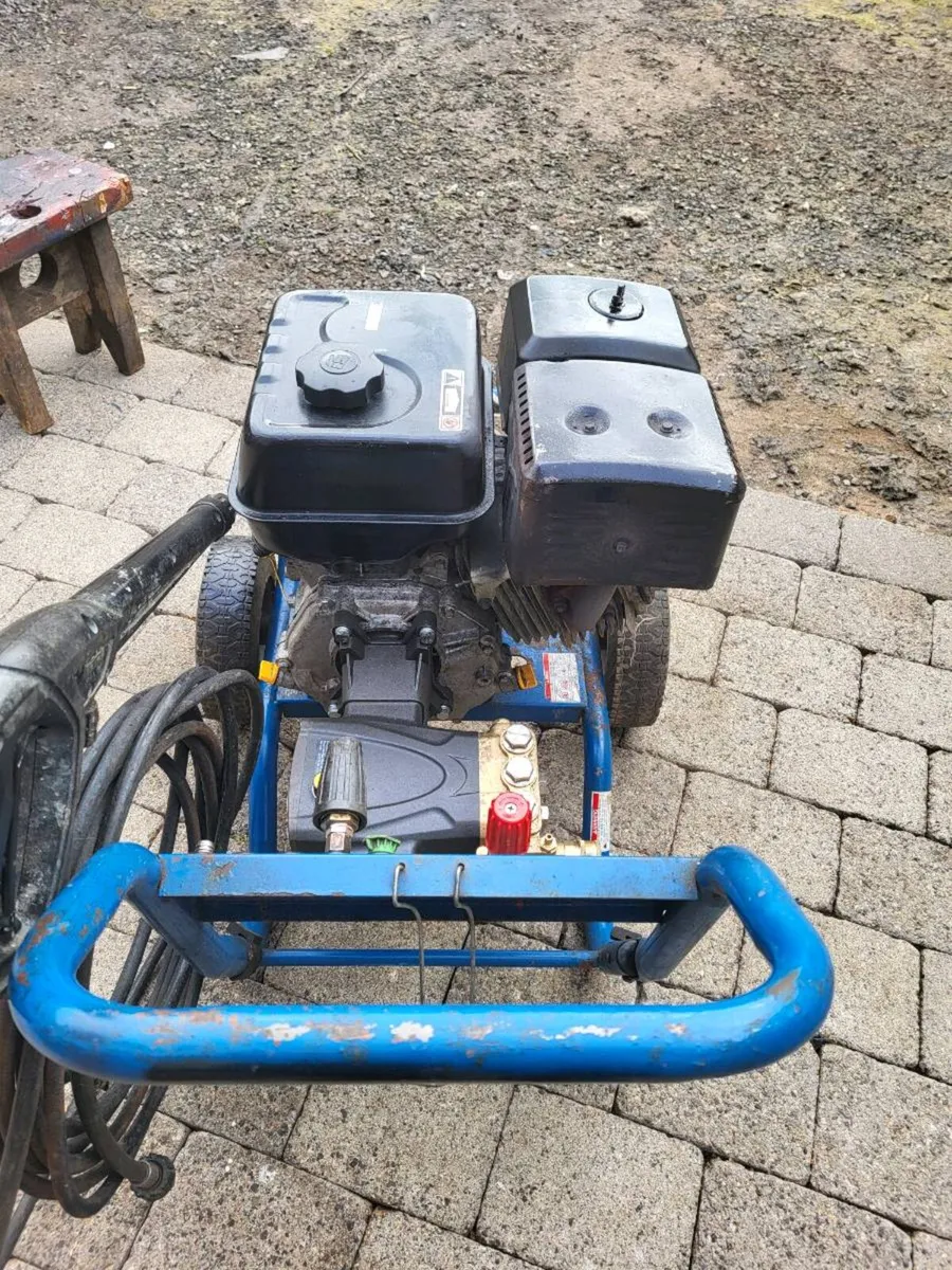13hp pressure washer. - Image 3