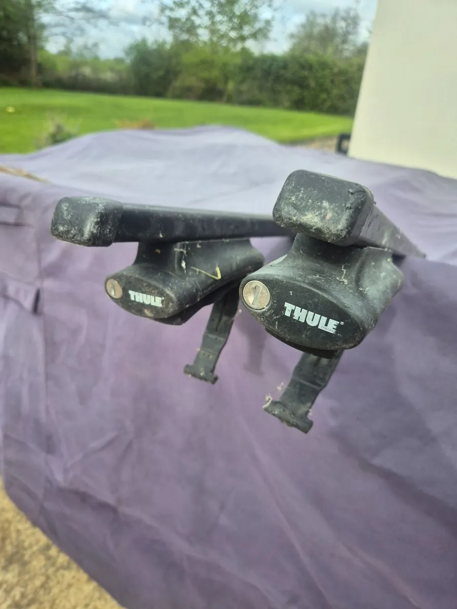 Thule roof bars - Image 1