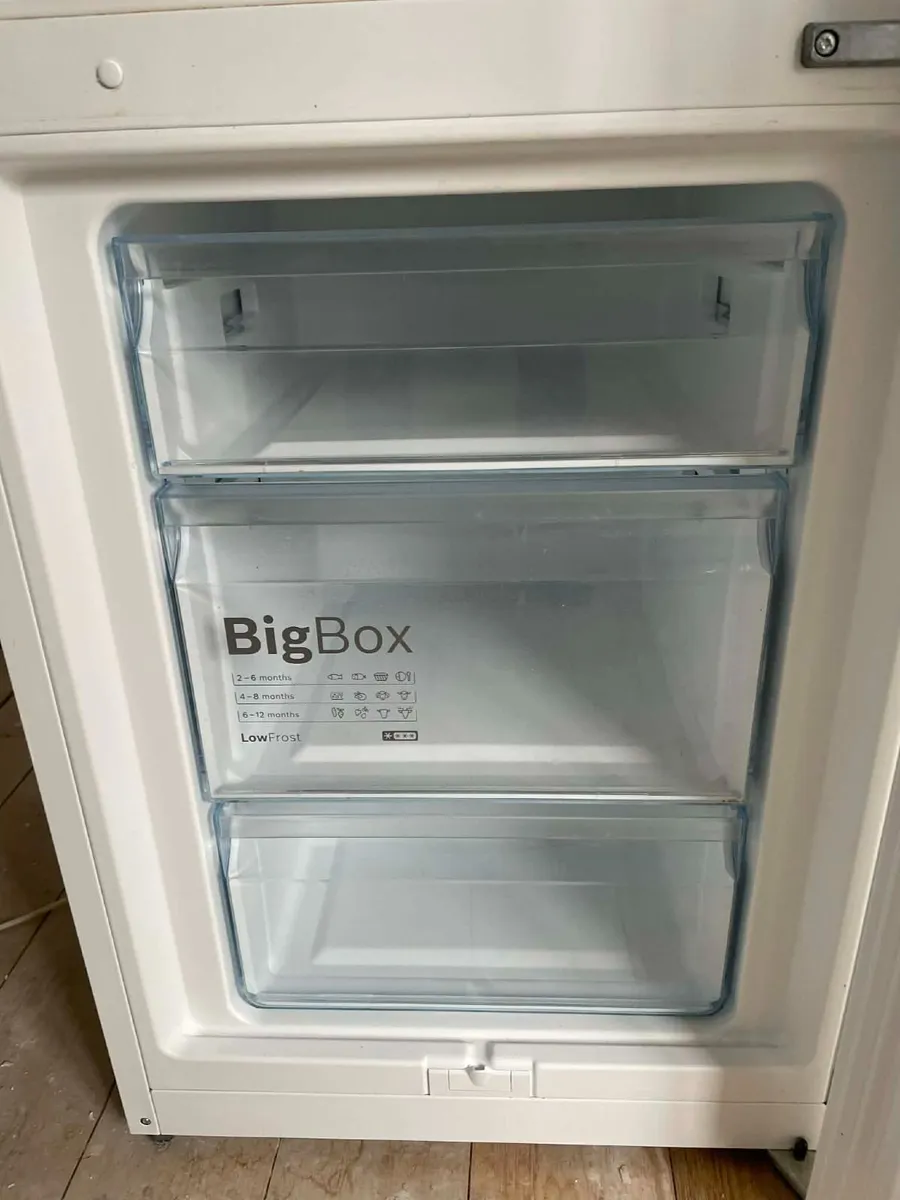 Bosch Freestanding Fridge Freezer For Sale - Image 3