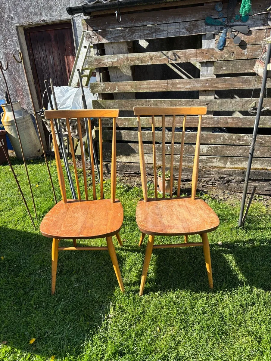 Ercol Dining table & chairs - Image 3