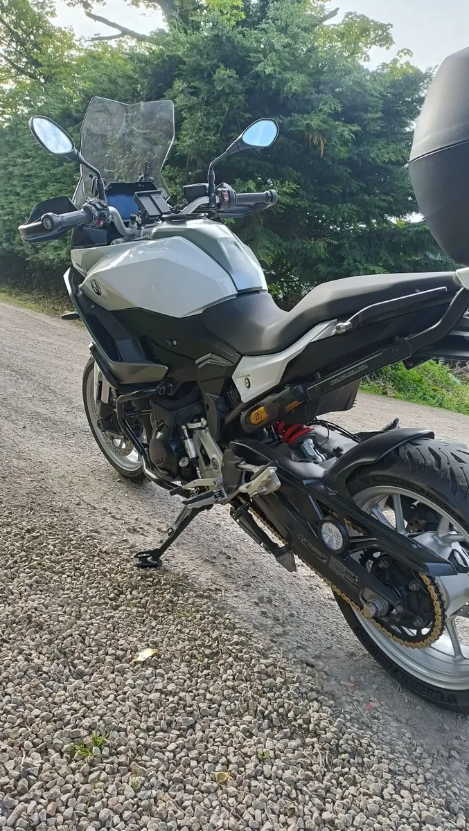 BMW F 900 XR 2020 - Image 2