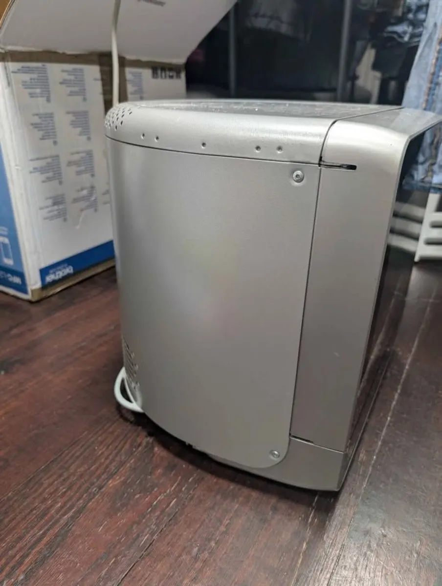 Whirlpool MAX 39S Compact Microwave with Grill - Image 3