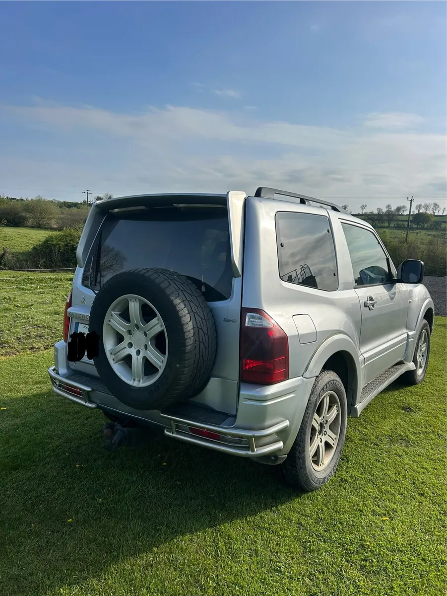 Mitsubishi Pajero - Image 3