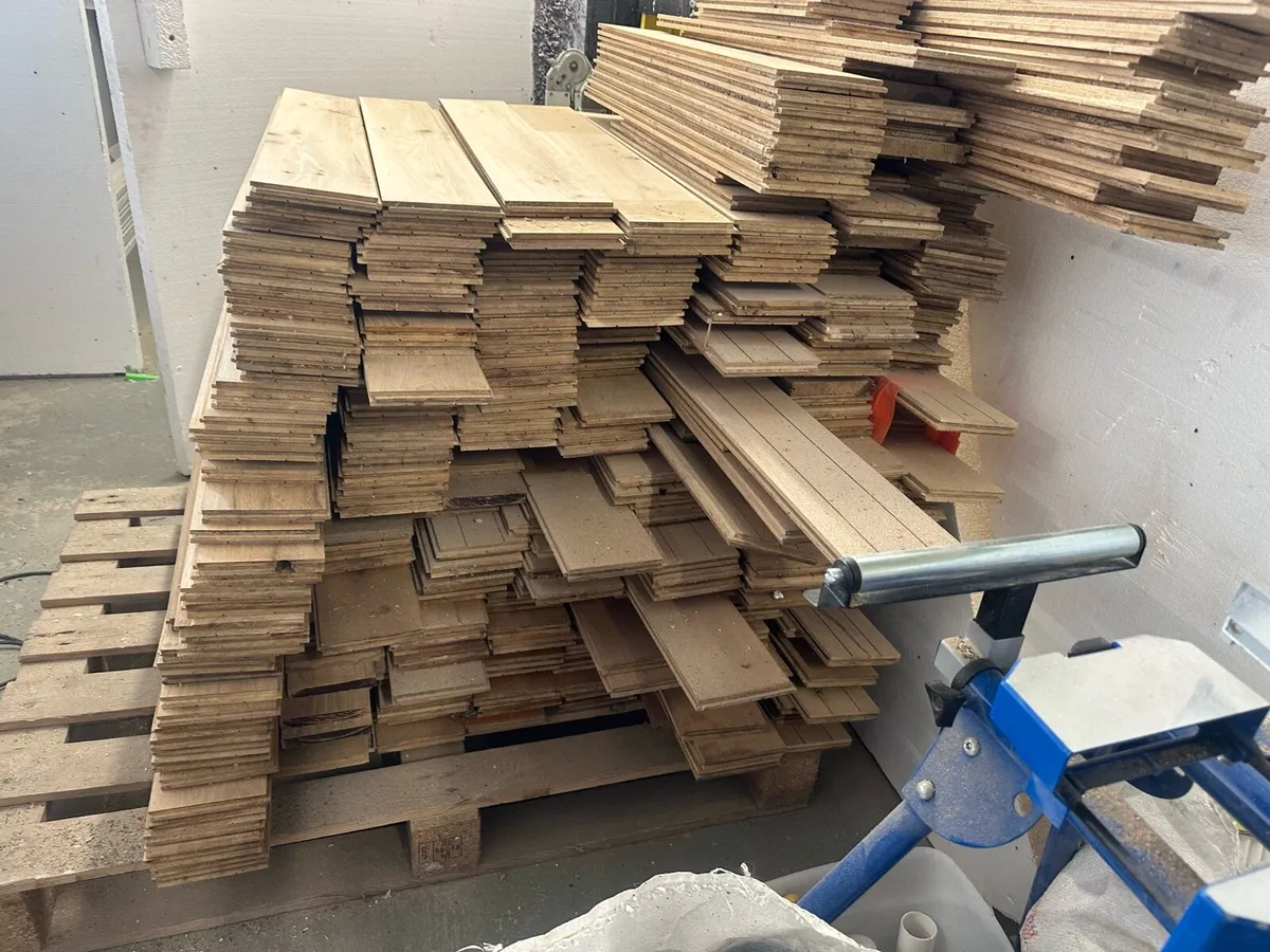 Reclaimed oak floor - Image 2