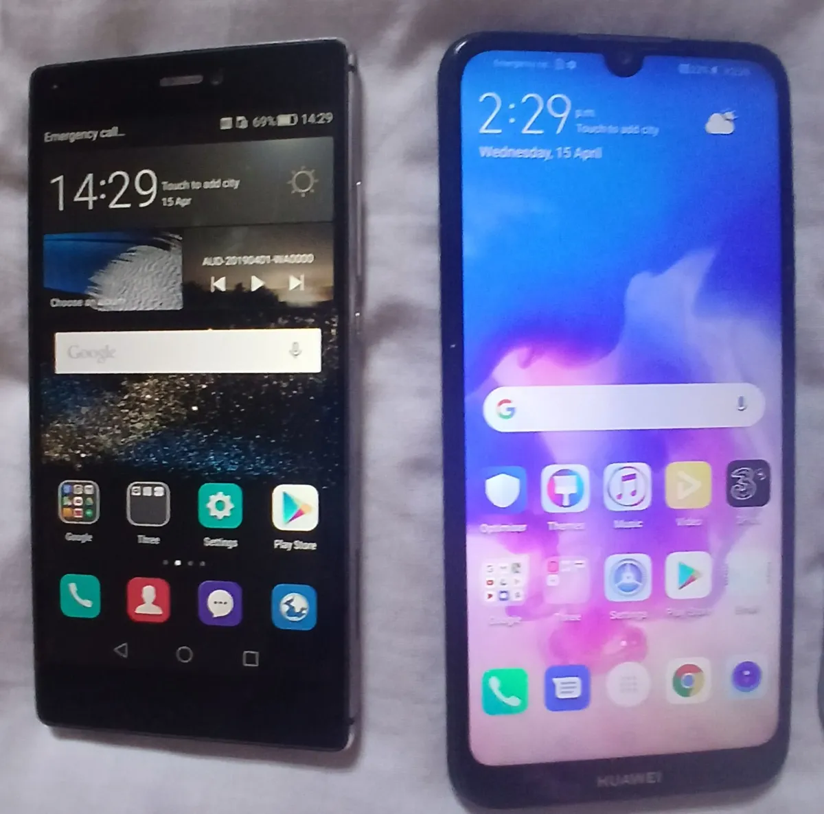 Phones x4 - Image 3