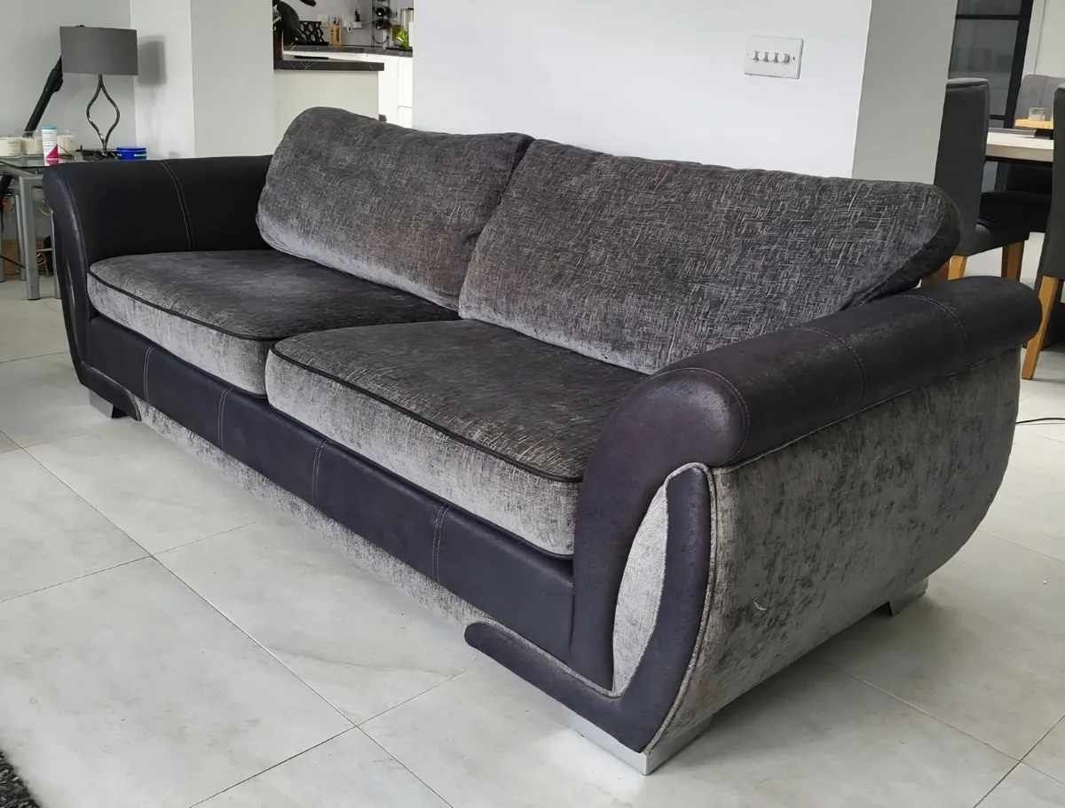 SOFA FROM DFS - Image 2