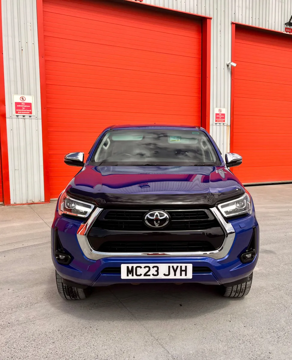 2023 Toyota Hilux Invincible 2.4 - Image 4