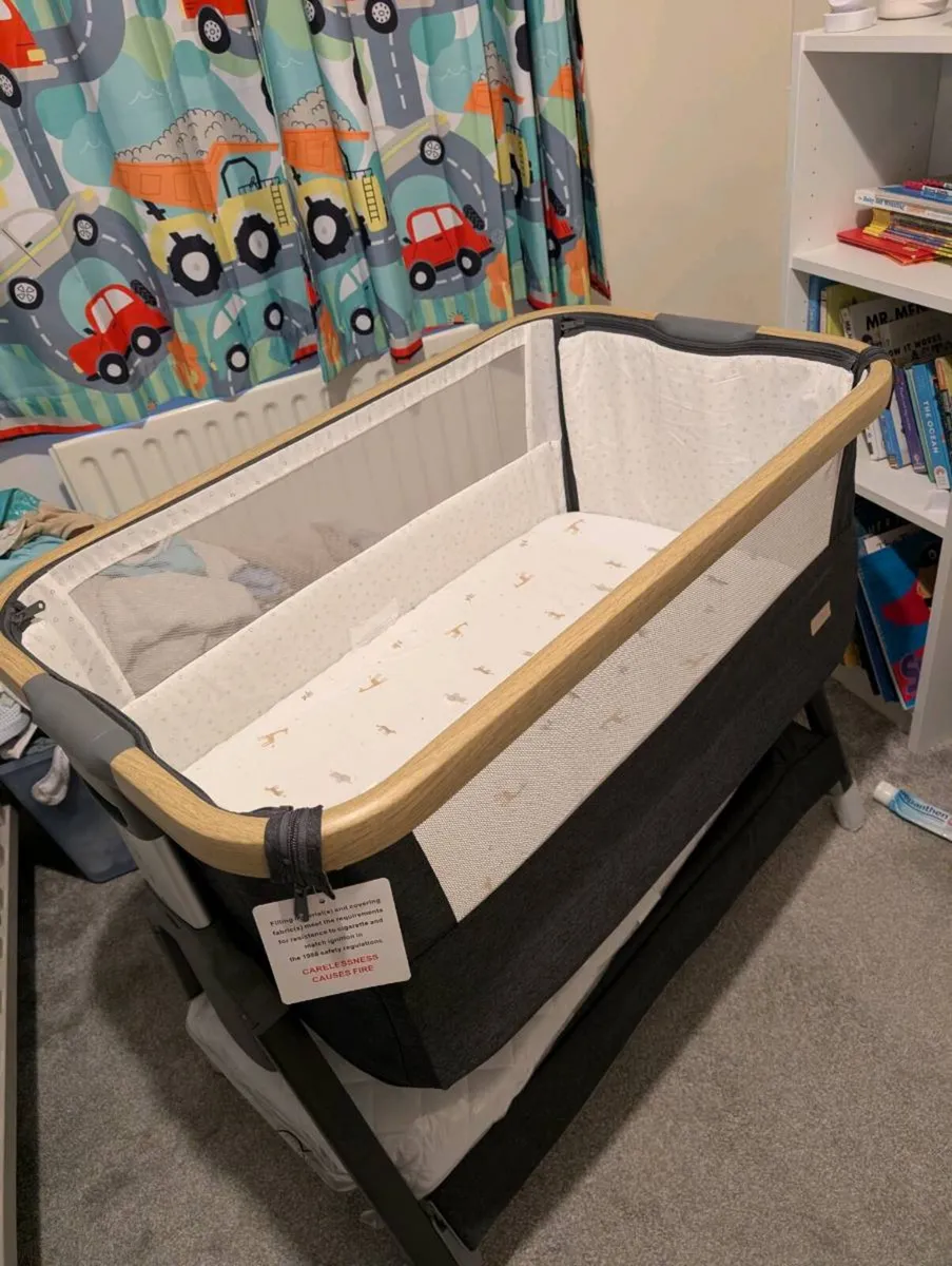 Next to me Crib - Image 1