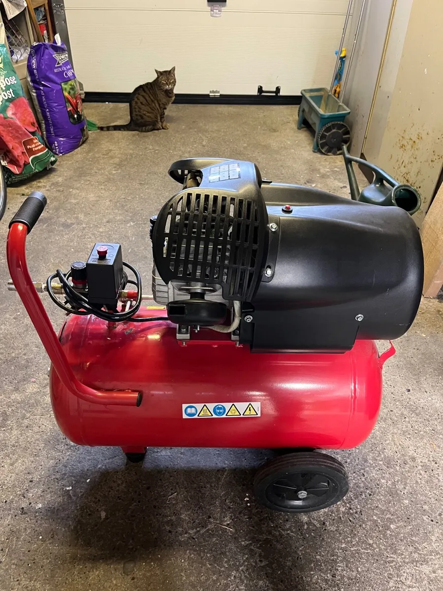 Air compressor - Image 2