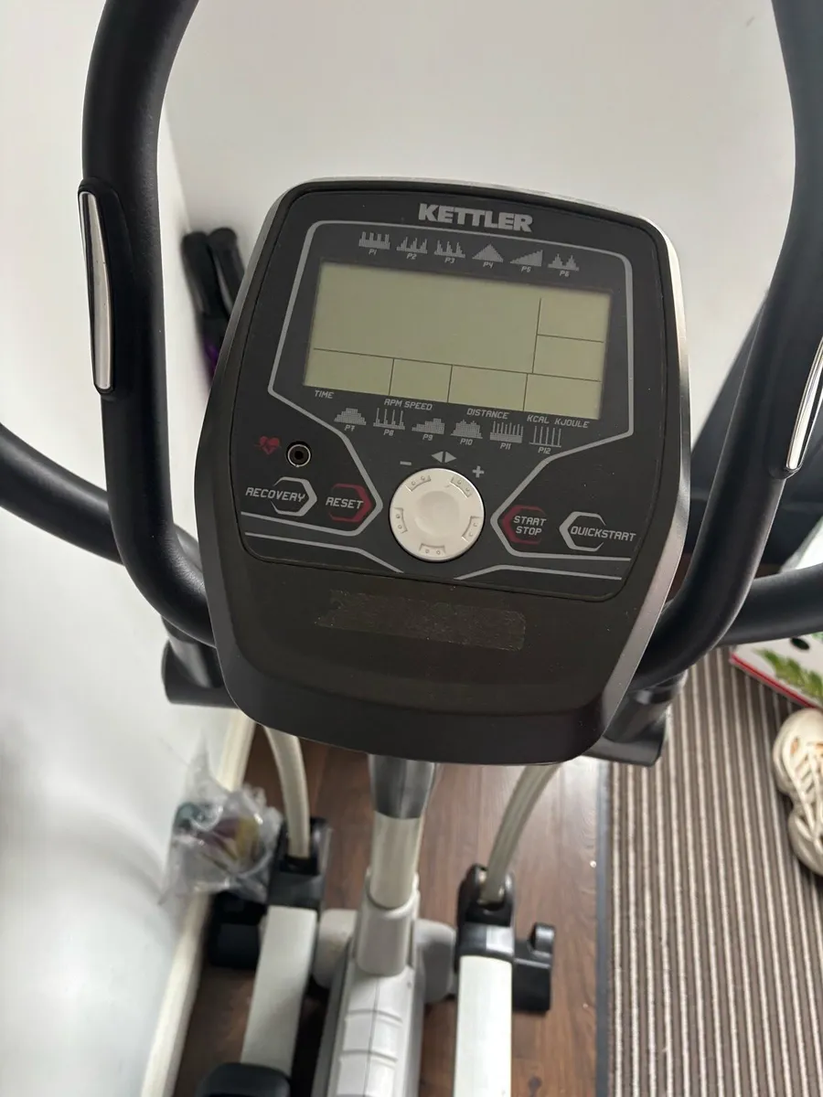 Cross trainer - Image 2