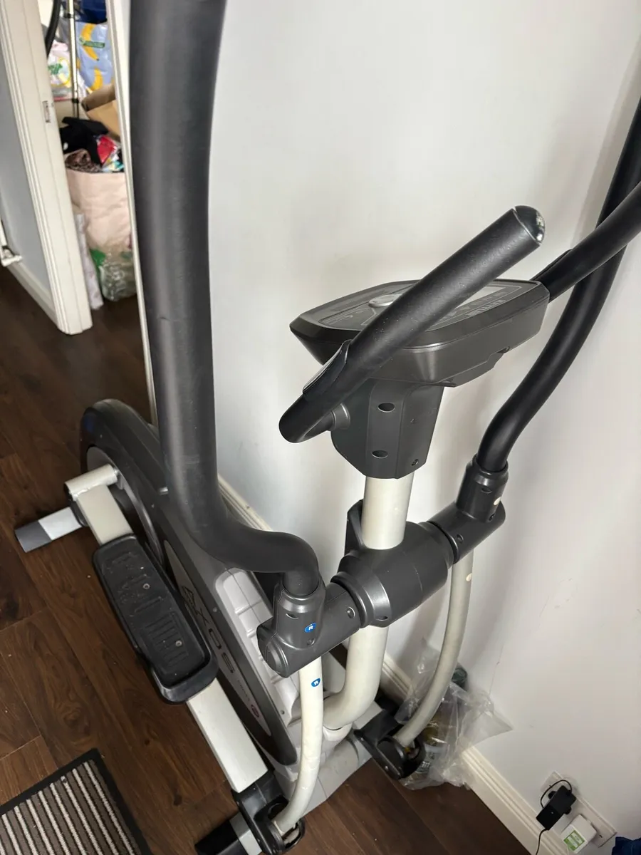 Cross trainer - Image 3