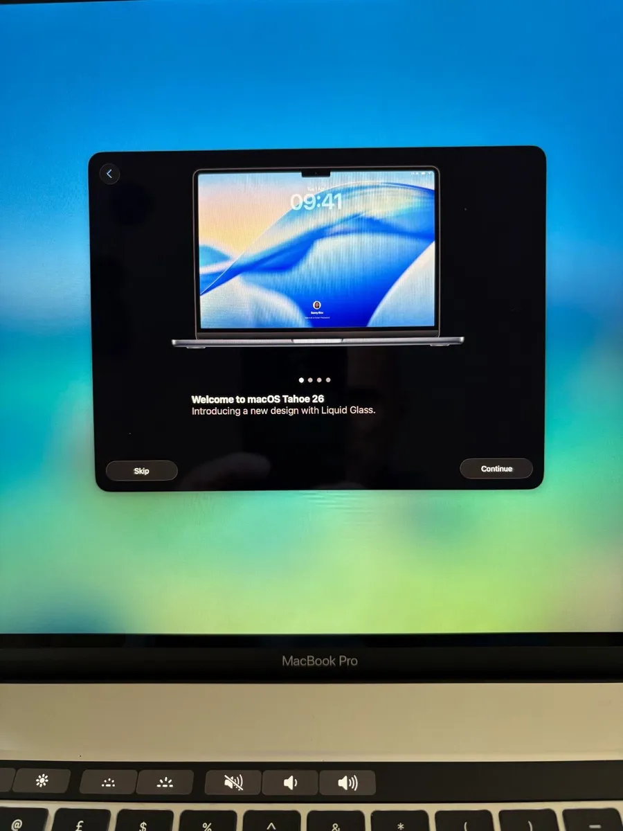 As New 16" Apple Macbook Pro Tahoe Os 512SSD|16GB - Image 2