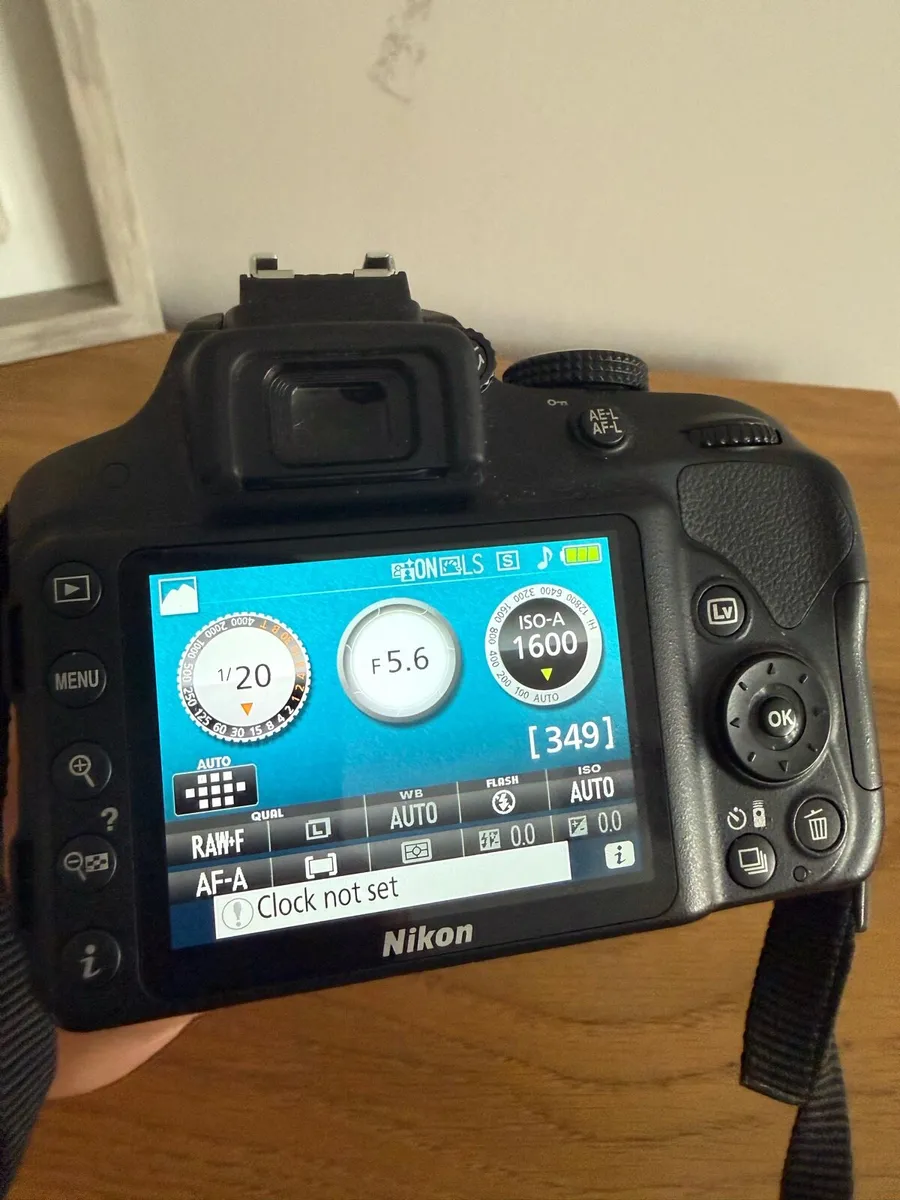 Nikon D3300 - Image 2