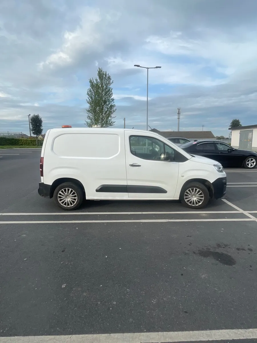Citroen Berlingo 2020 - Image 2