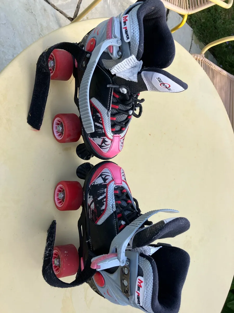 Kids Roller Skates - Image 2