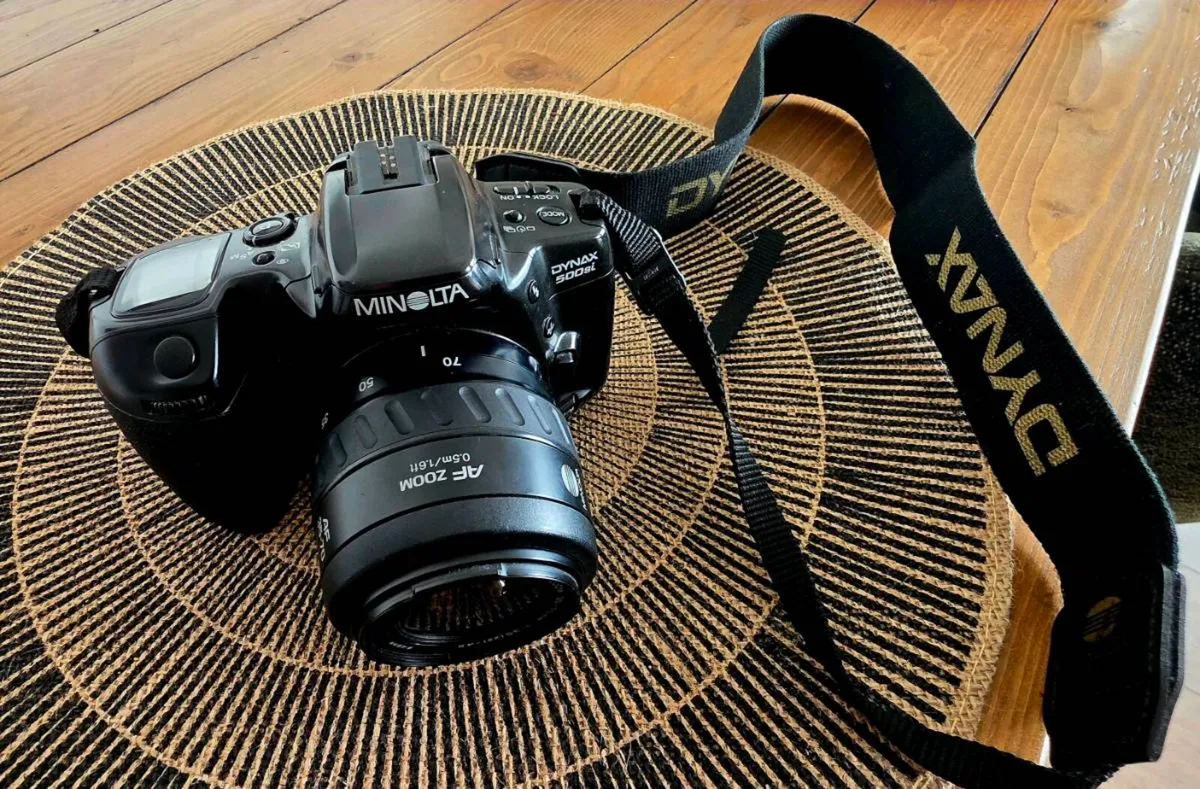 Camera Minolta DYNAX 500sl - Image 2