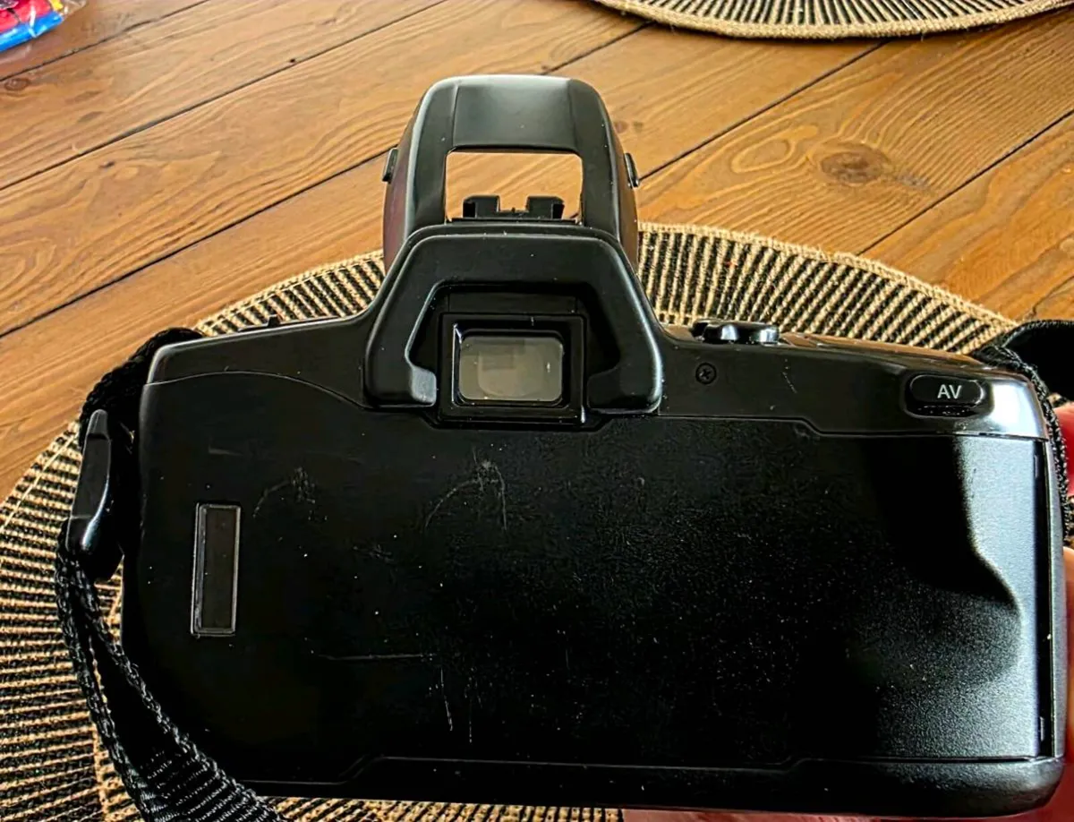 Camera Minolta DYNAX 500sl - Image 4