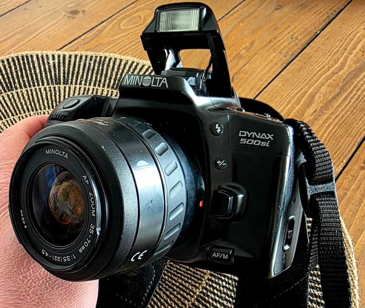 Camera Minolta DYNAX 500sl - Image 1