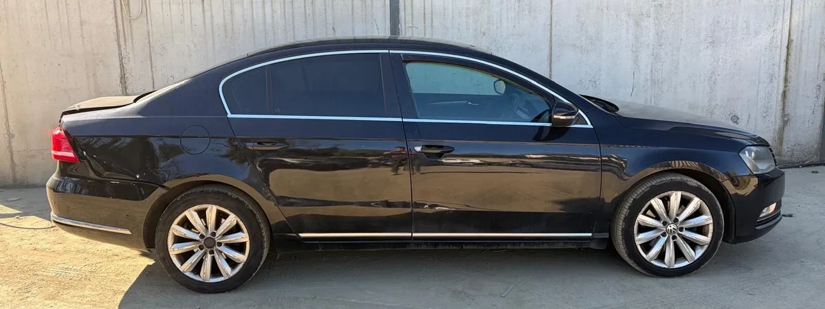 2013 VW Passat for parts - Image 2