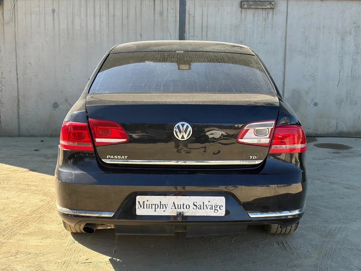 2013 VW Passat for parts - Image 4