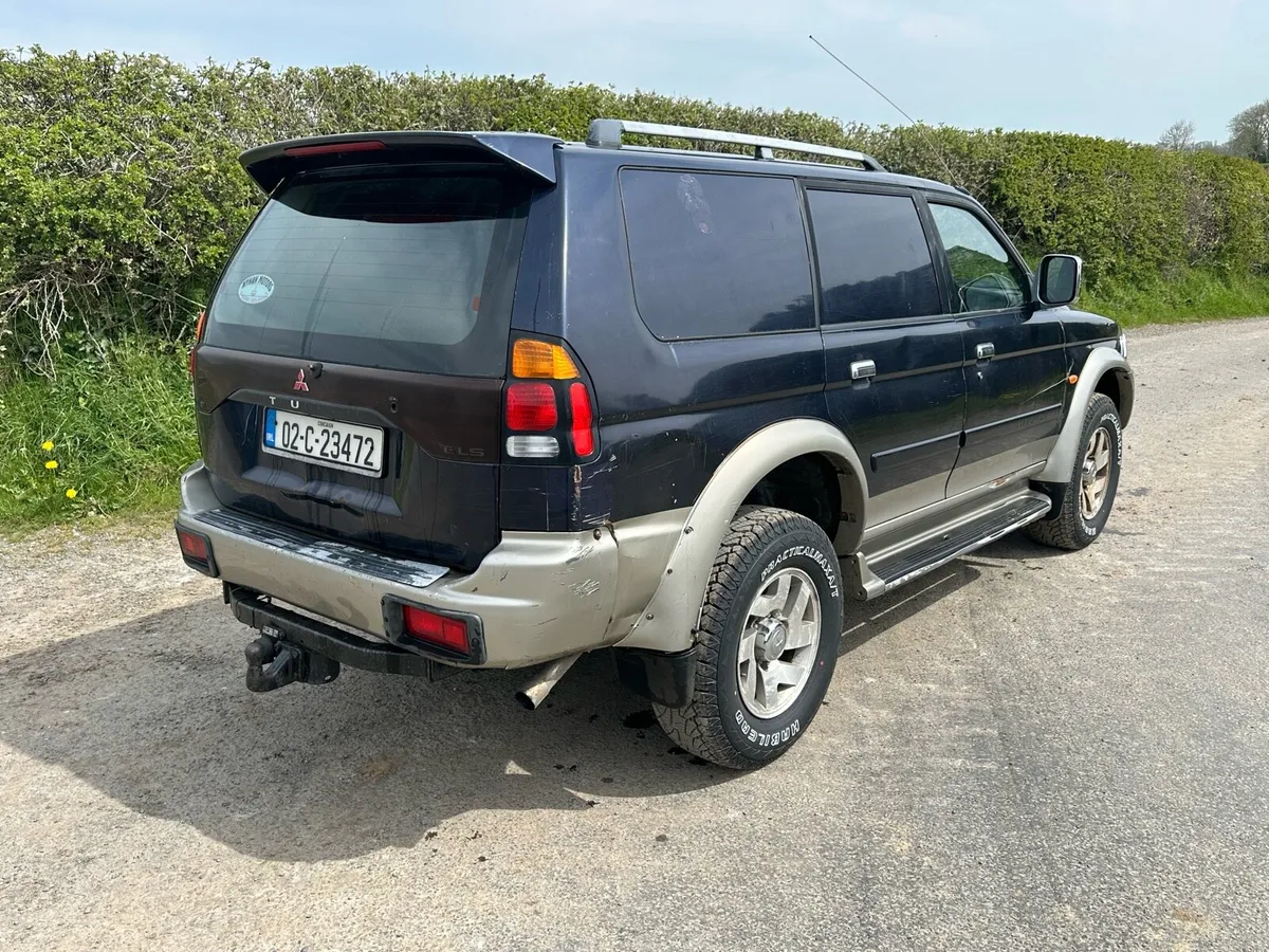 Mitsubishi Pajero sport - Image 2