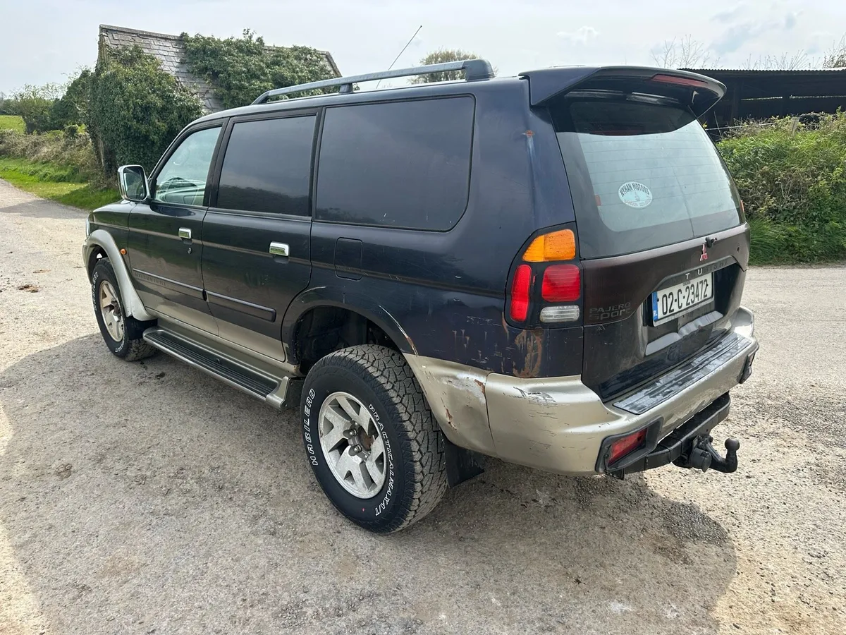 Mitsubishi Pajero sport - Image 4