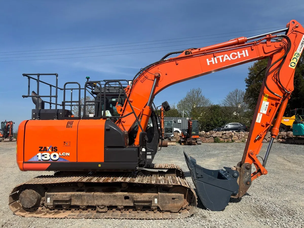 2019 HITACHI ZX130LCN-6 Digger - Image 4