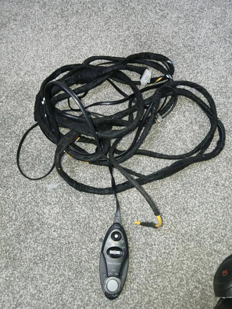 Alpine PWE-V80 Underseat Subwoofer with Built-In A - Image 3