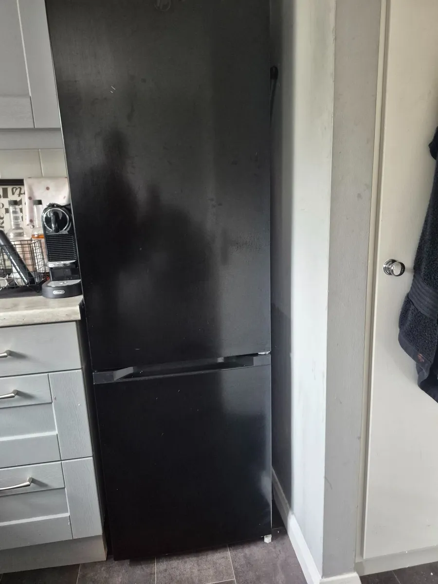 Fridge freezer - Image 2