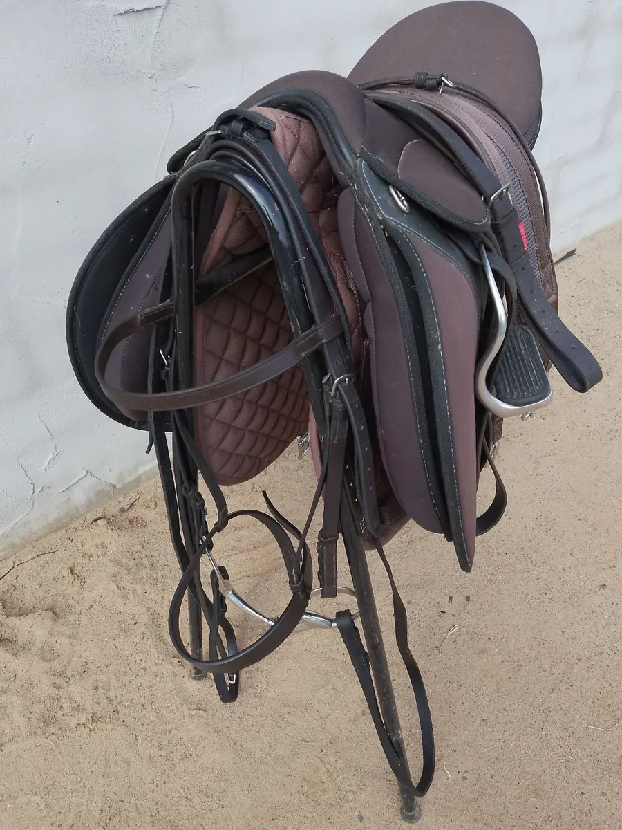 Horse Saddle  and Bridle - Image 4