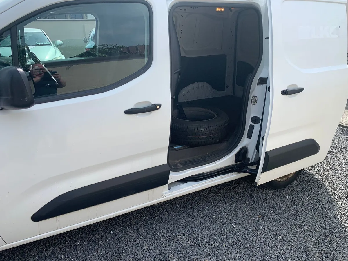 Opel combo 202 - Image 2