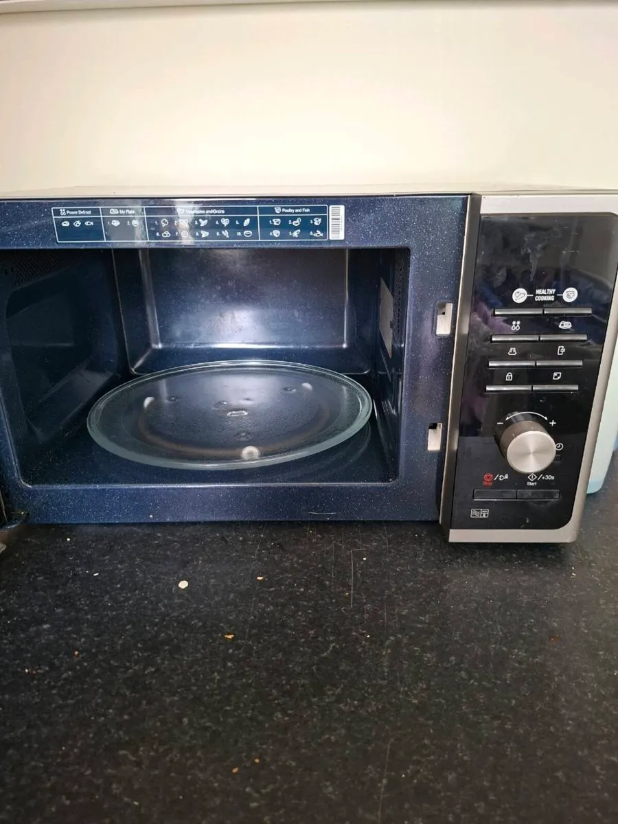 Samsung Microwave – Excellent Condition – €50 ONO - Image 3