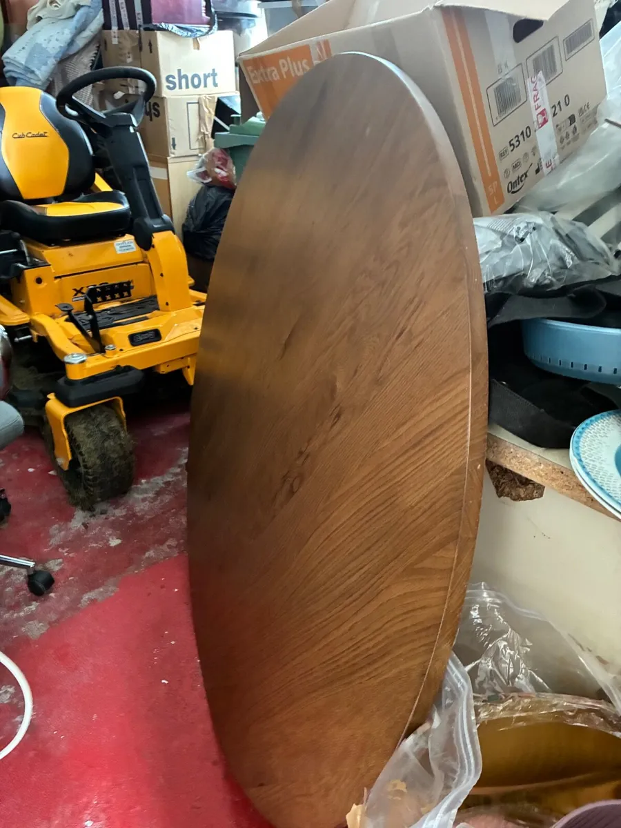 Dining table - Image 1