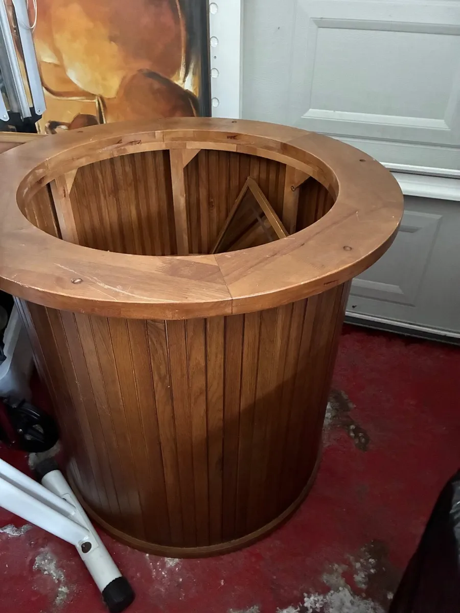 Dining table - Image 2