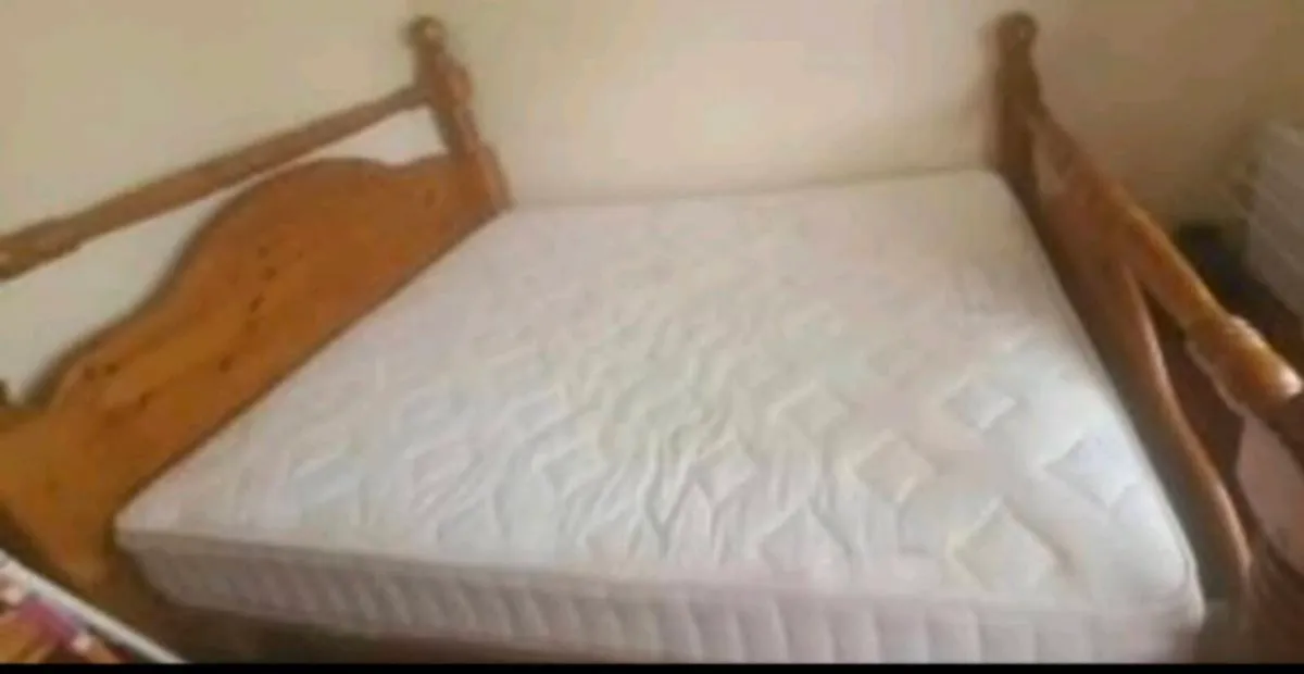 King size bed solid frame - Image 3