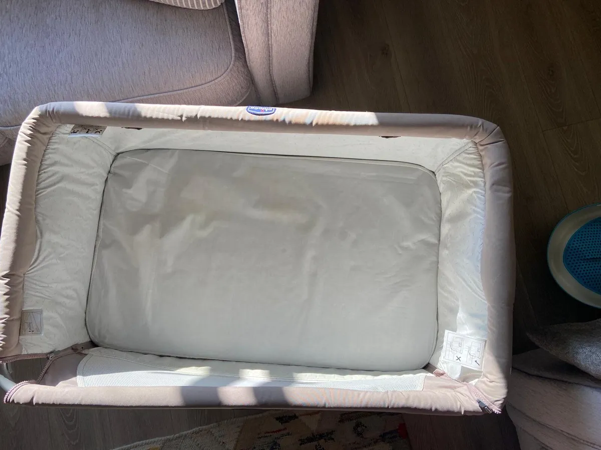 Chicco Next 2 Me Co-sleeper - Image 2