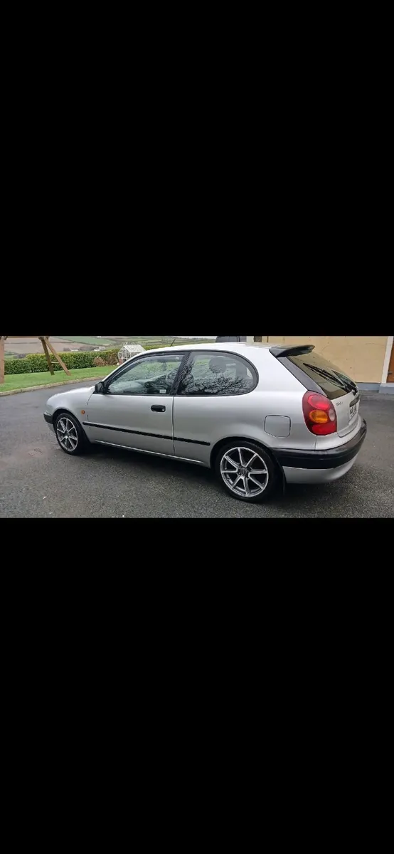 Toyota Corolla 1999 - Image 4