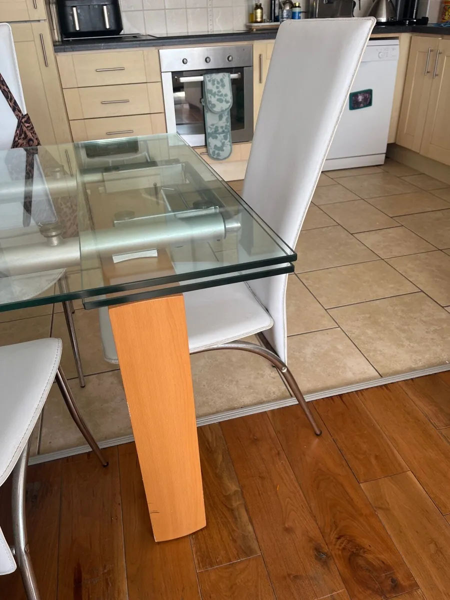 Glass table and chairs - Image 2