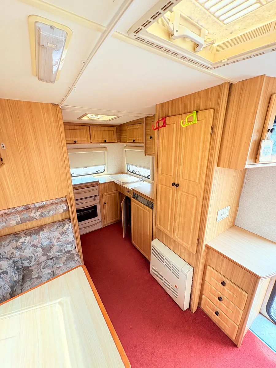 4/5 berth caravan - Image 4