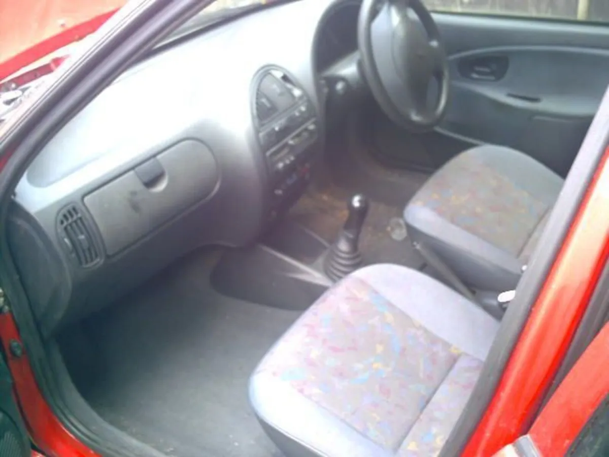 Vintage Diesel Citroen Saxo 1997 - Image 2