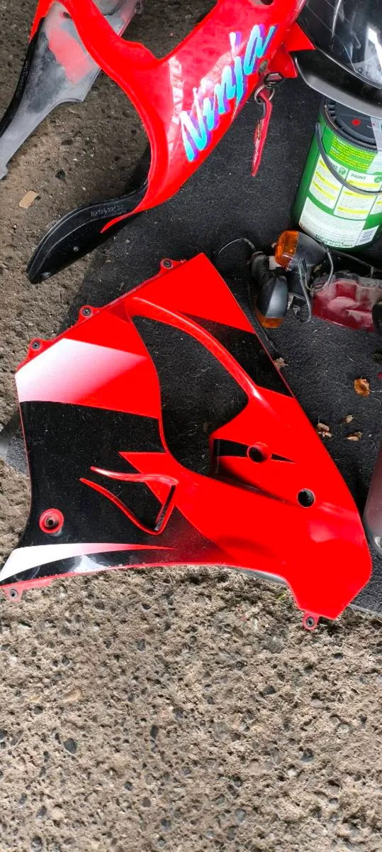 Kawasaki Ninja ZX9R Full fairing kit - Image 3