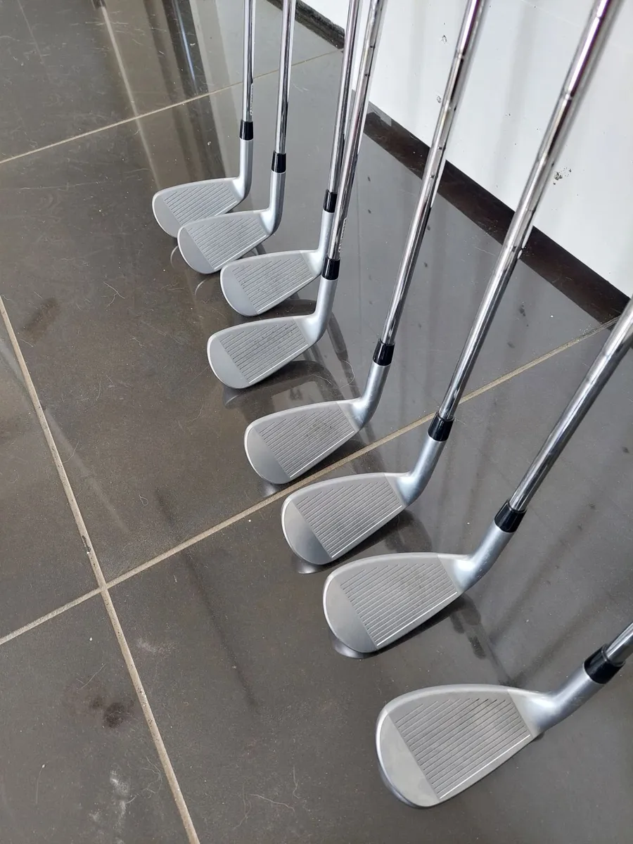 Cleveland Golf Clubs - Image 4