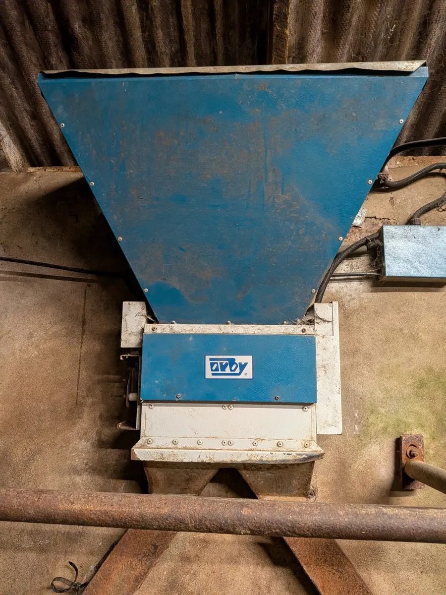 4 x Orby compressed air feeders - Image 1