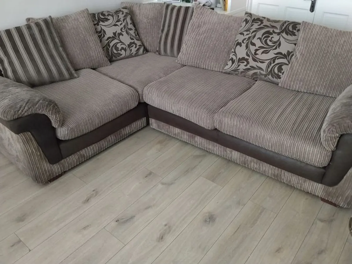 Stylish Jumbo Cord Corner Sofa & Matching Swivel Cuddle Chair - Image 1