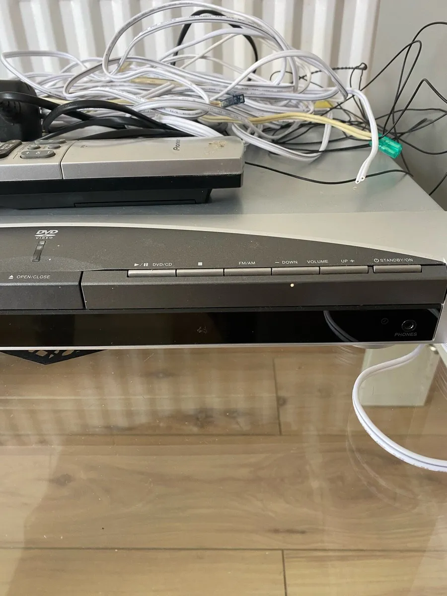 Pioneer sound system - Image 2