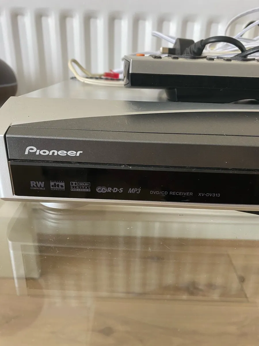 Pioneer sound system - Image 3