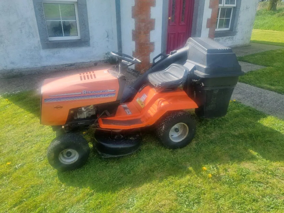 Husqvarna lr120 ride on mower - Image 1