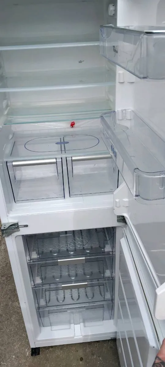 Fridge freezer - Image 2