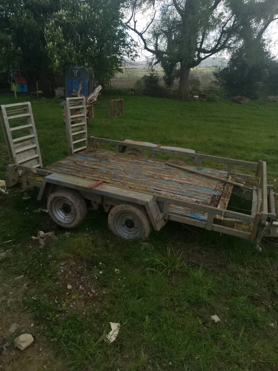 Trailer - Image 1