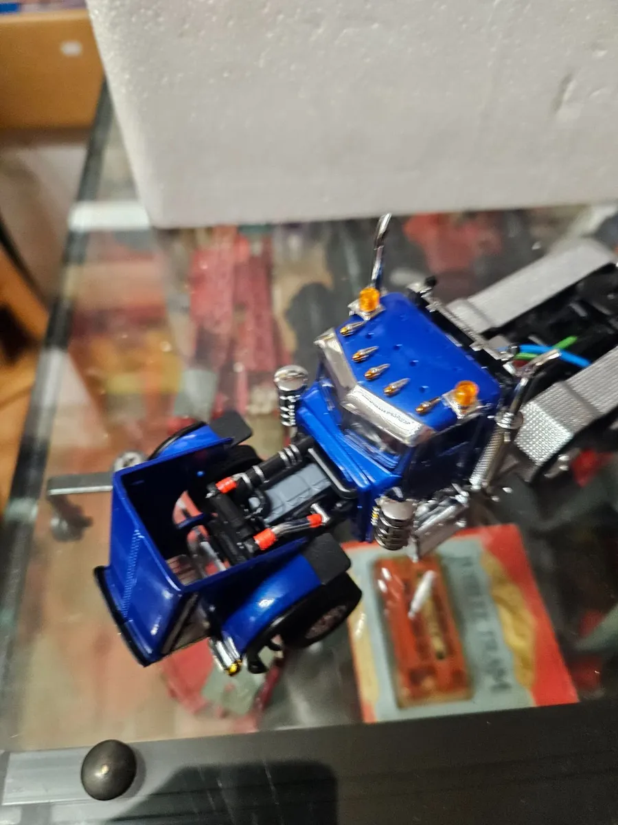 Corgi WSI Peterbuilt Tractor Unit 1.50 - Image 3